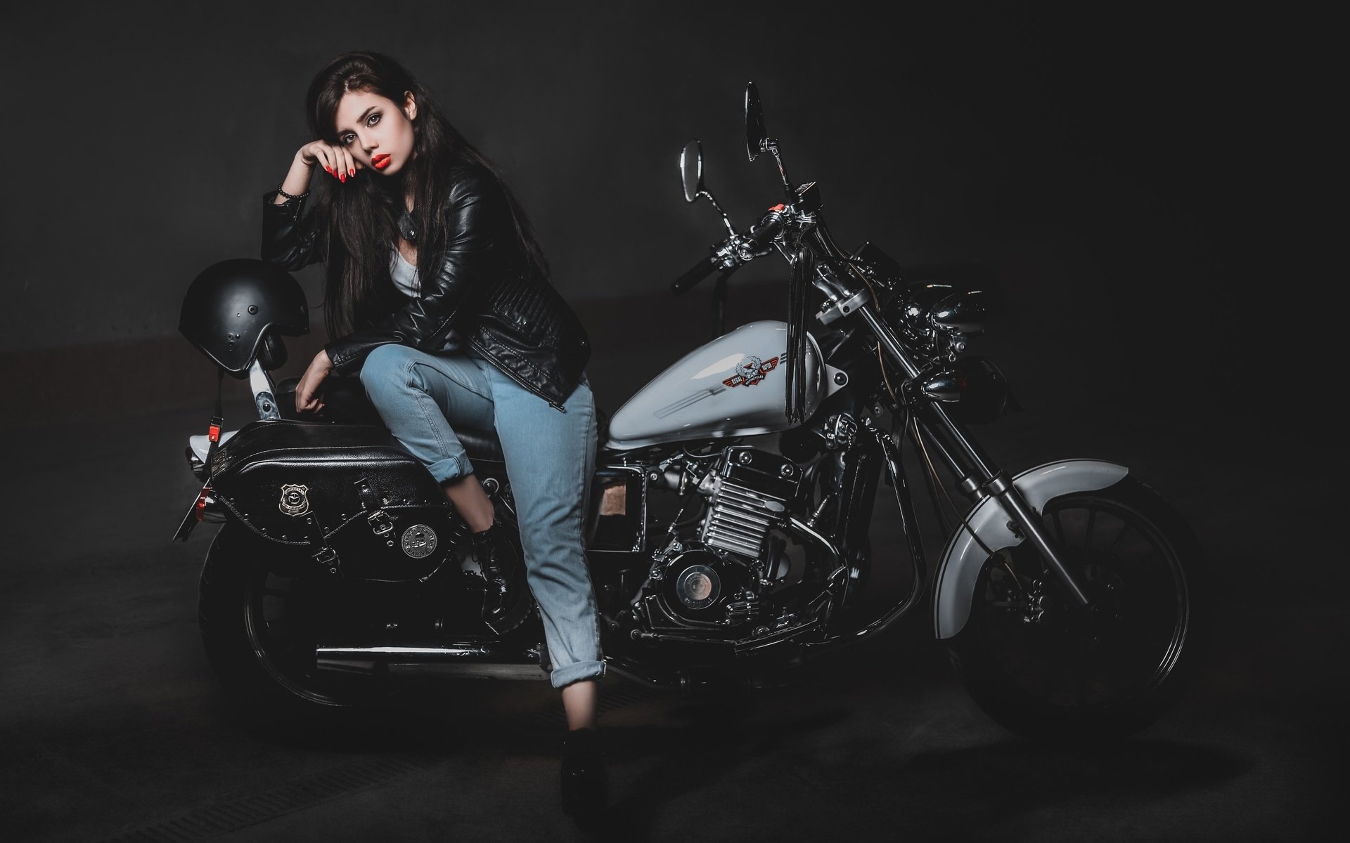 Biker girls: style and drive in Alma Ata