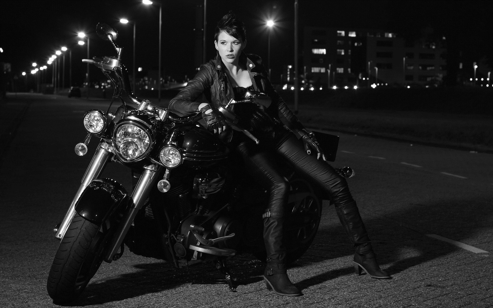 Photo Beautiful girls and motorcycles in Alma Ata
