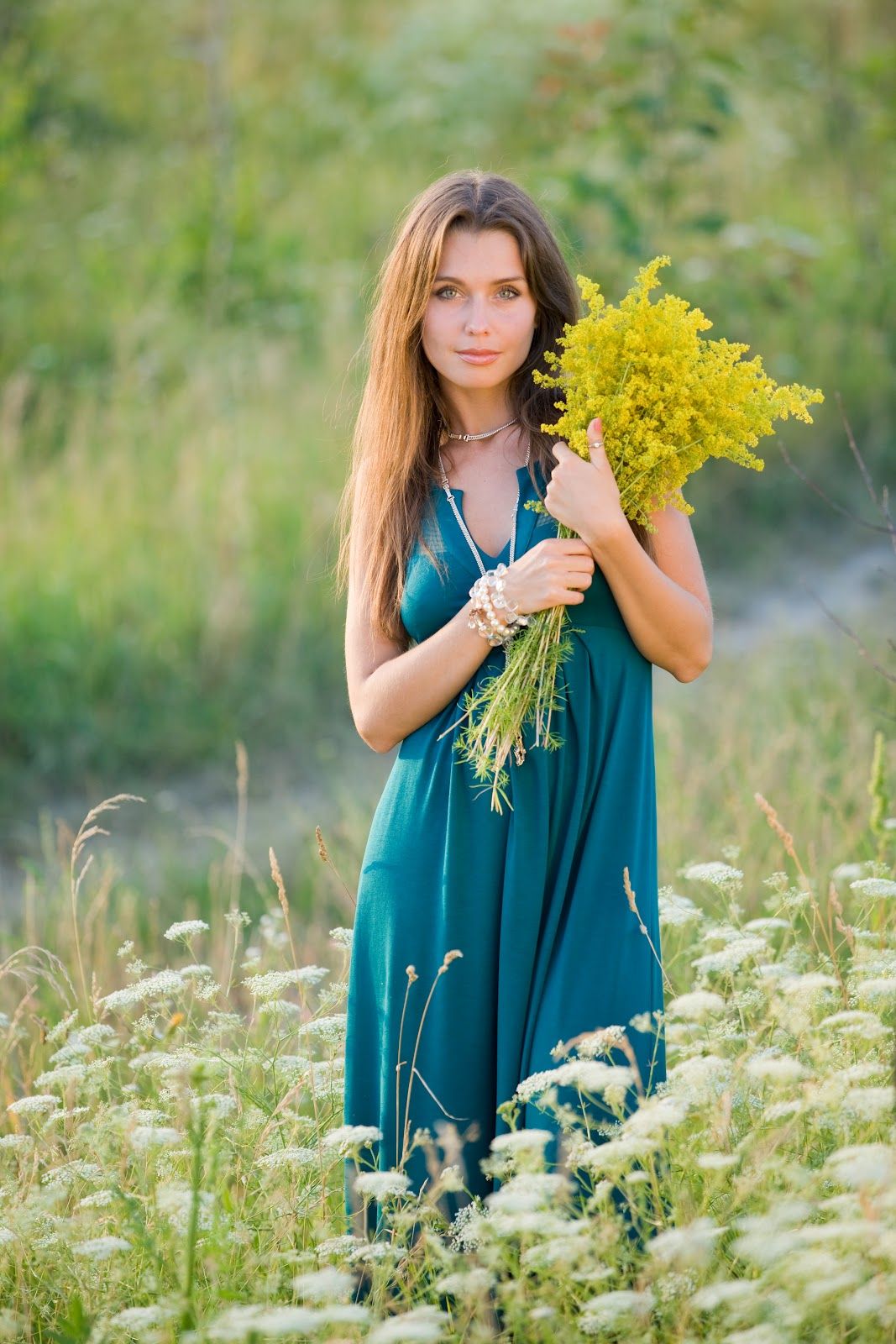 Slavic women in Alma Ata