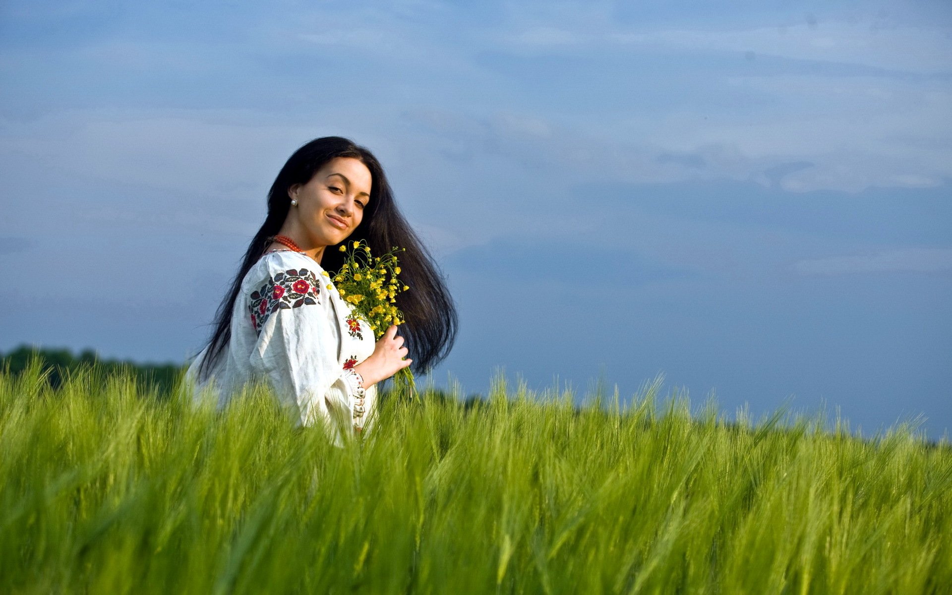 Girls in Slavic costumes in Alma Ata