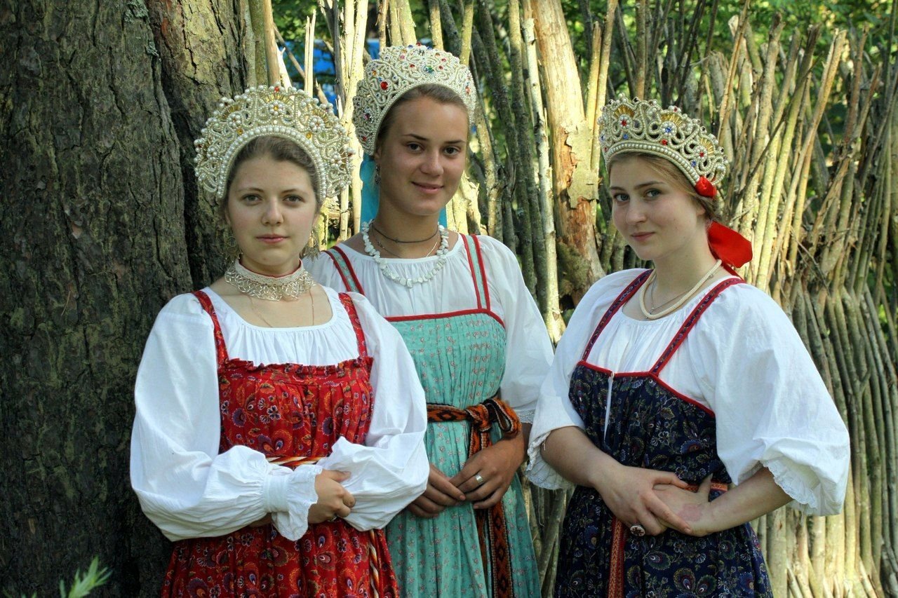 Sexy model Girls in Slavic costumes in Alma Ata